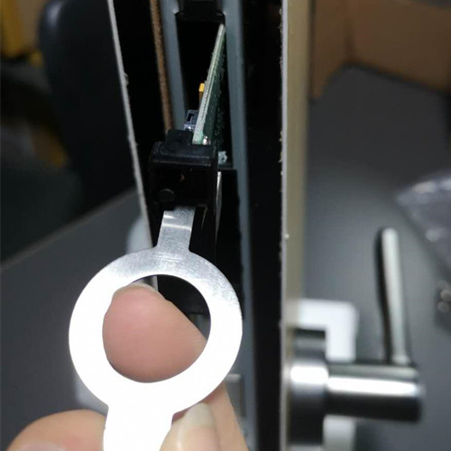 to replace the PCB of electronic lock z710